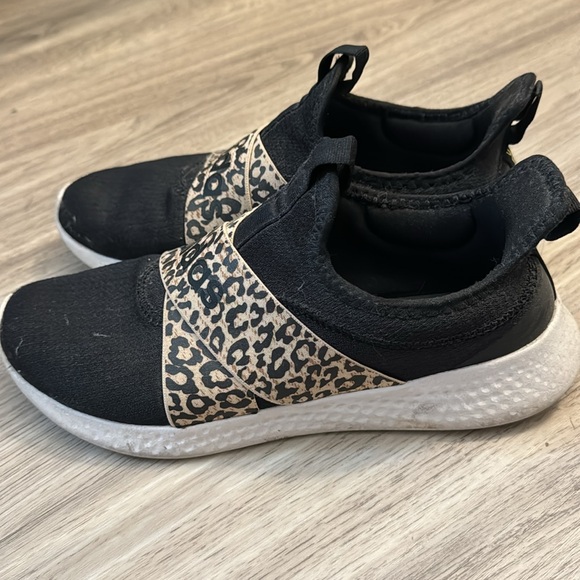 Adidas women’s sneakers - Picture 2 of 4